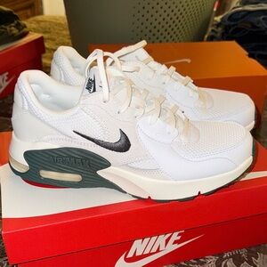 Nike Air Max Excee Womens Size 8.5 Shoes New
